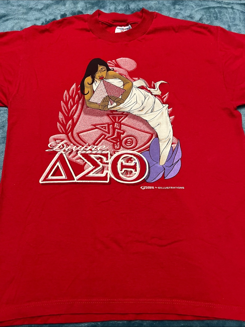 Vintage Jerzees Red Delta Sigma Theta Graphic Tee with White and Purple Accents